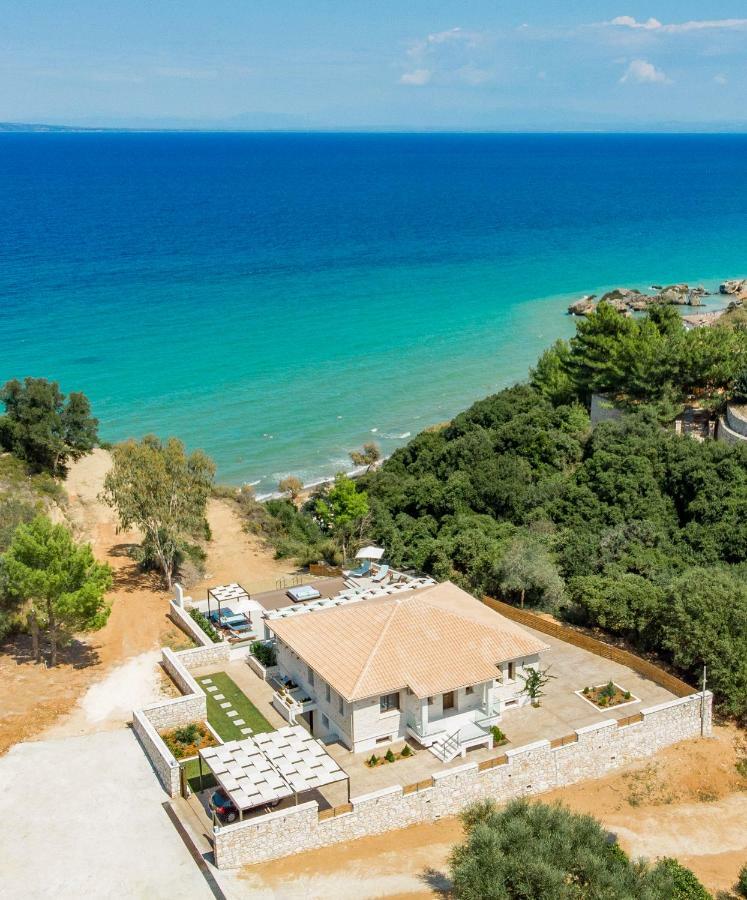 Porto Vasilikos Xirokástellon
